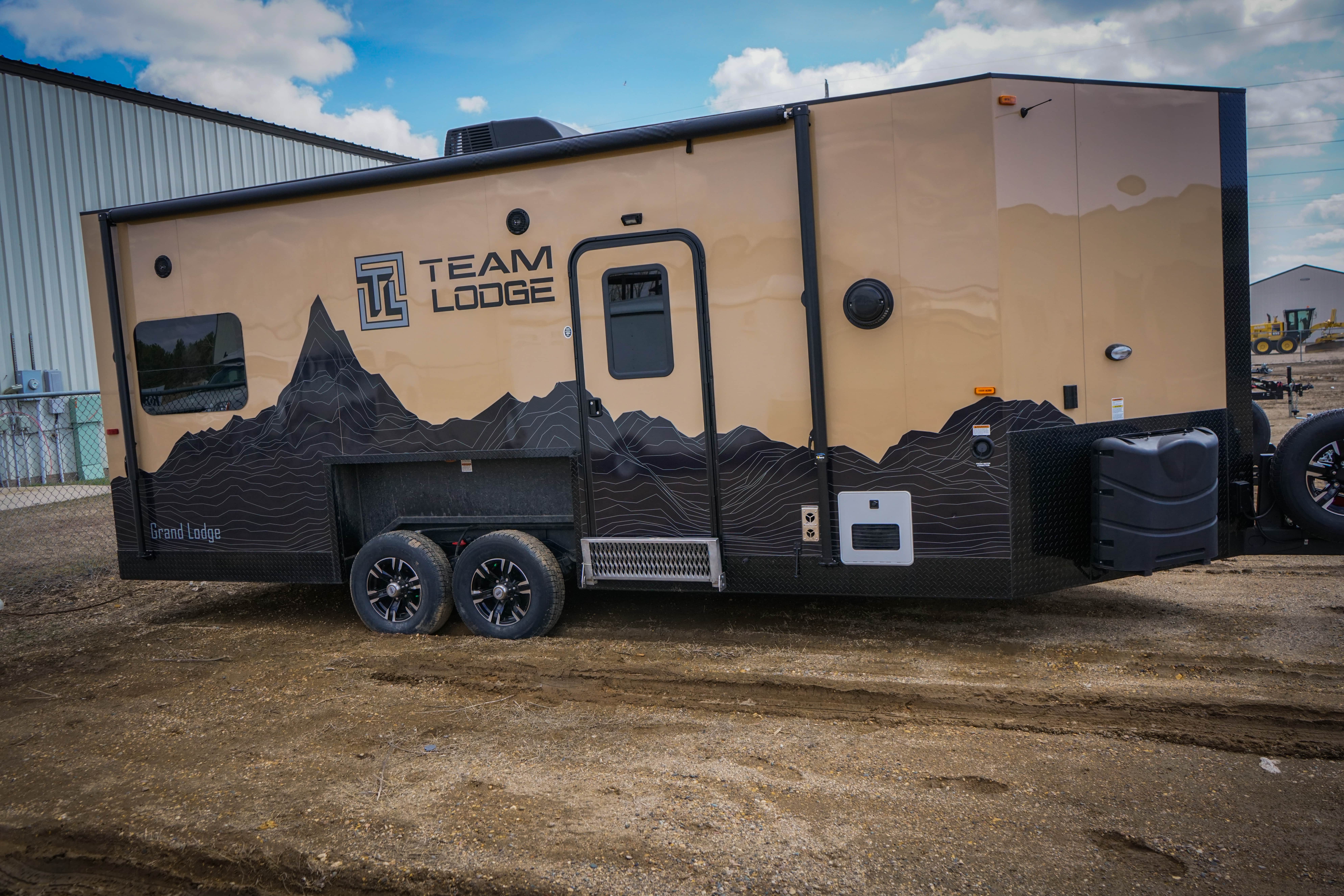 Grand Lodge – The Ultimate in Luxury and Space for Every Adventure.